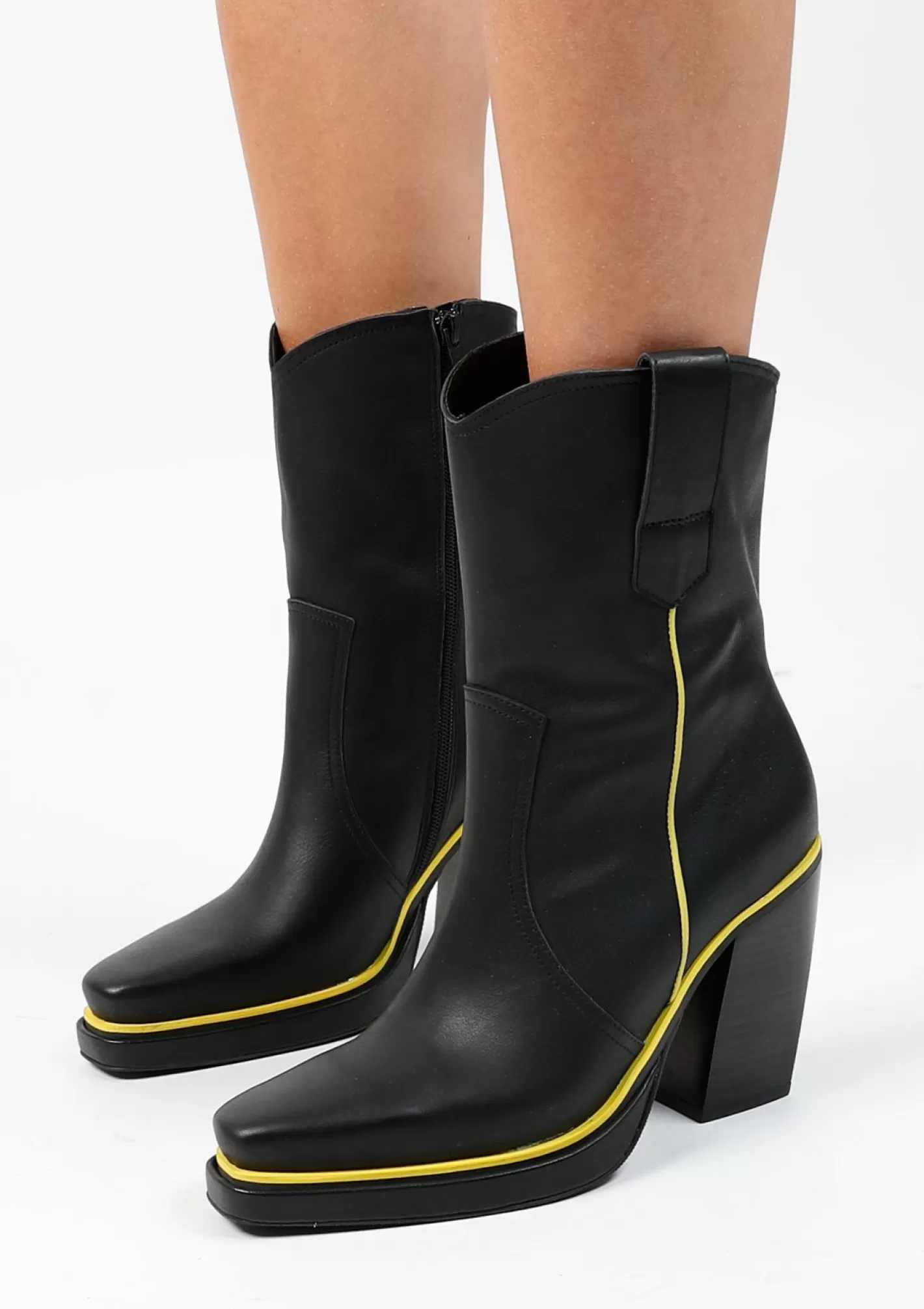 Bottines A Talon Avec Details - Noir<Sacha Clearance