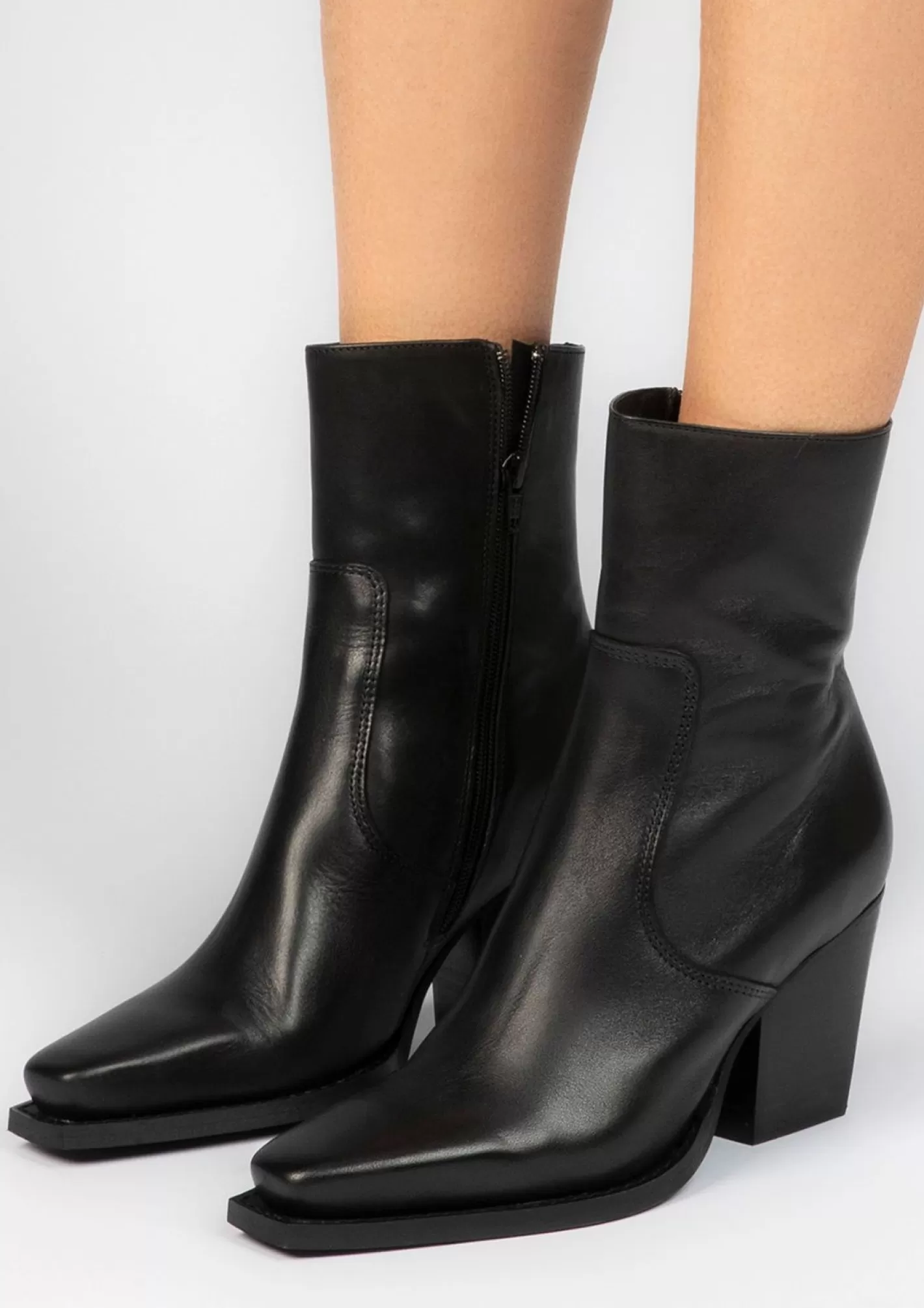 Bottines Cuir A Talon - Noir<Sacha Discount