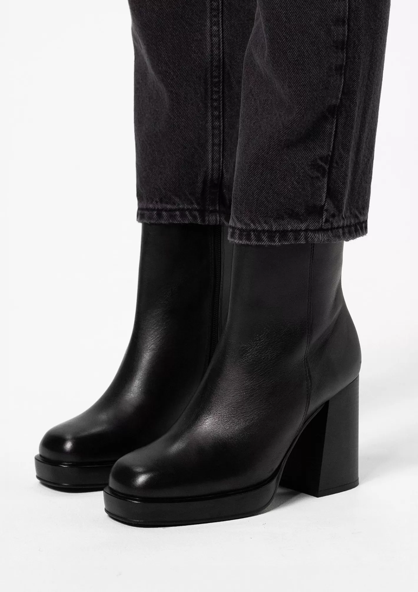 Bottines Cuir A Talon Cubain - Noir<Sacha Shop