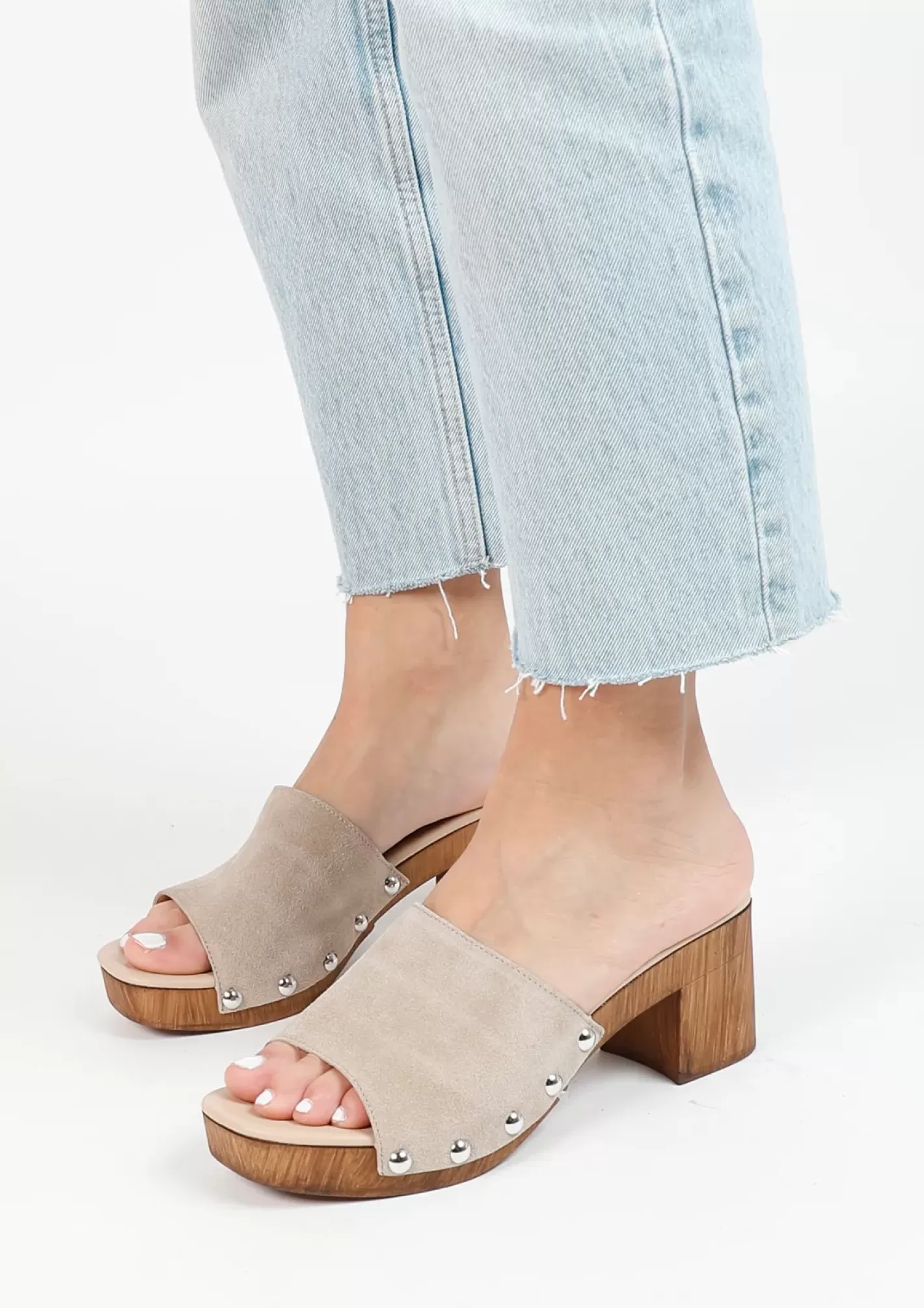 Mules En Daim Avec Talon En Bois - Beige<Sacha Cheap