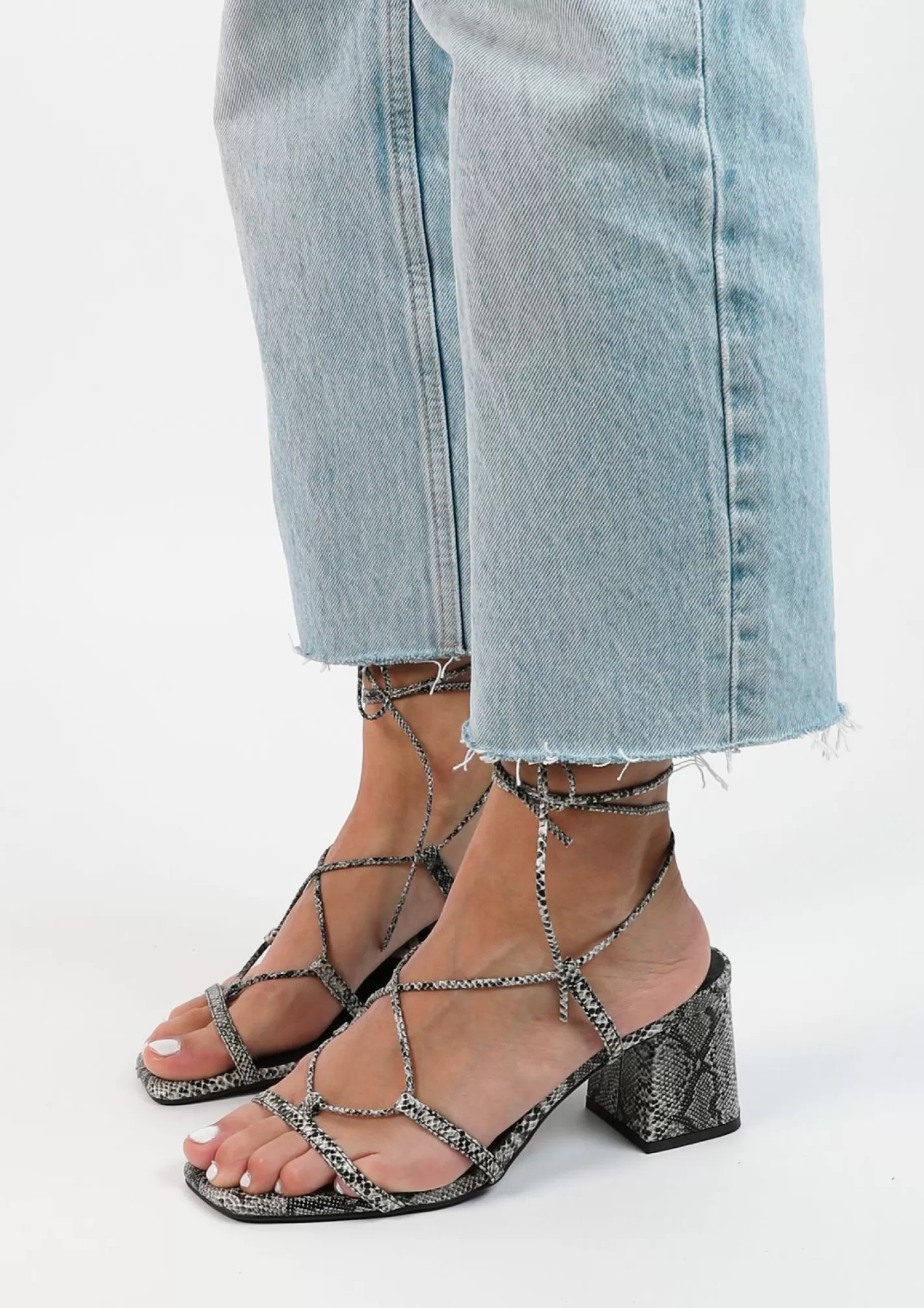 Sandales A Talon Avec Lacets A Nouer - Gris<Sacha Cheap