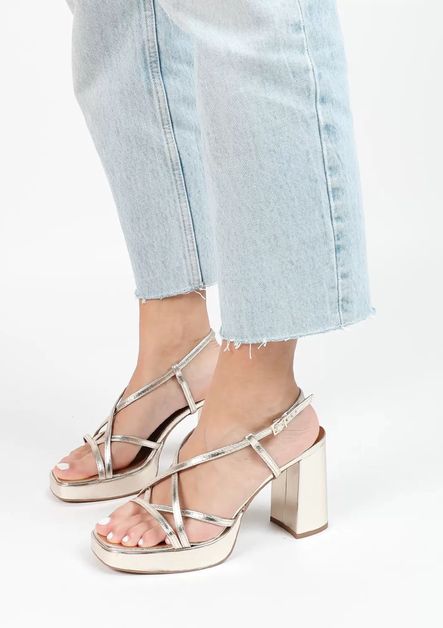 Sandales A Talon En Cuir - Dore<Sacha Fashion